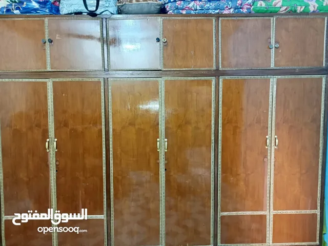 كنتور 6بيبان للبيع المكان البصرة القبله السعر 350وبي مجال 90بل 100نضافه