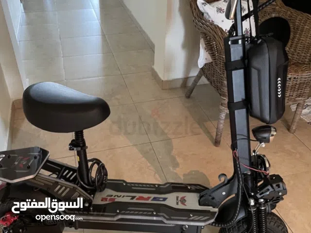 سكوتر شبه جديد محرك واحد قوي جدا  2500 W استخدمته مره فقط تجربة
