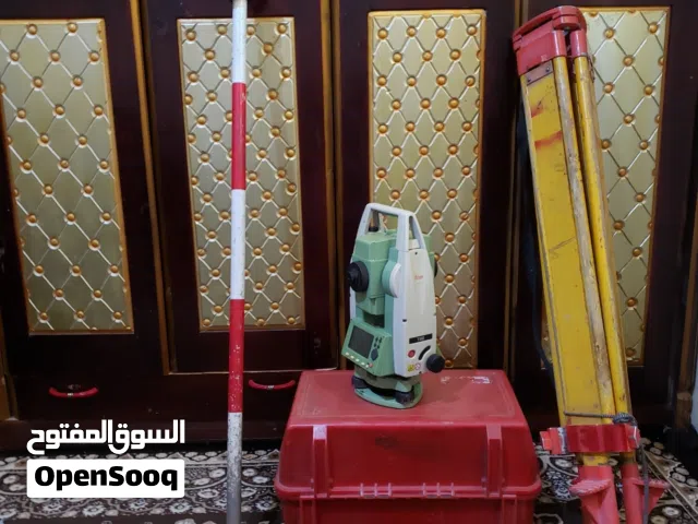 جهاز مساحي محطة شاملة (Total Station) لايكا Leica TS02 - بحالة جيدة وسعر عرطة!