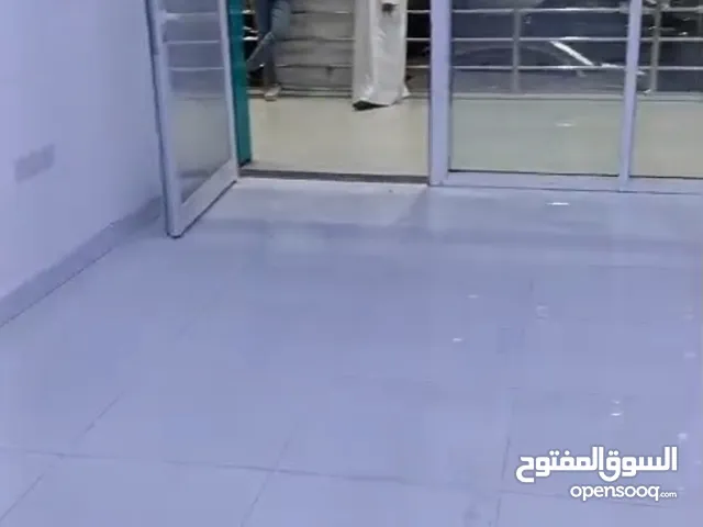 محل علي الشارع الرئيسي بحولي لقطه 25 متر