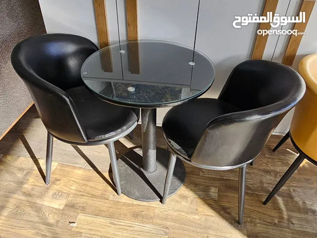 طاولة وسط مع كرسيين بسعر مغرري