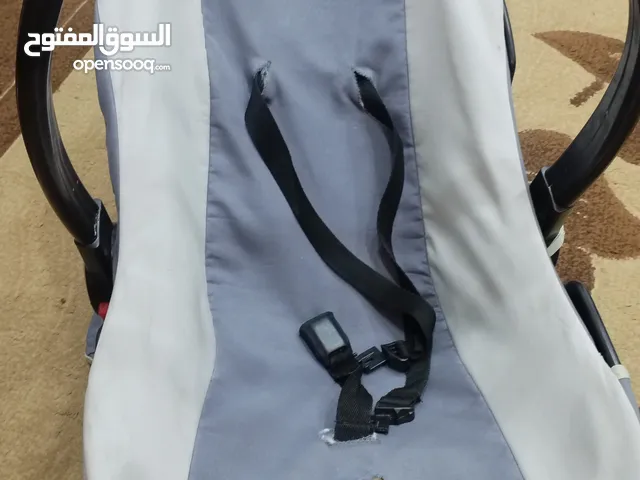 عرباية اطفال وكرسي هزاز للبيع