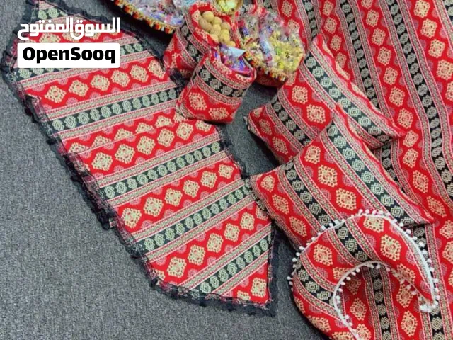 ركن رمضاني متكون من 6 قطع عرض مفرش 200×60 كوشة عدد 2قياس24×24  اكياس عدد2 والهلال