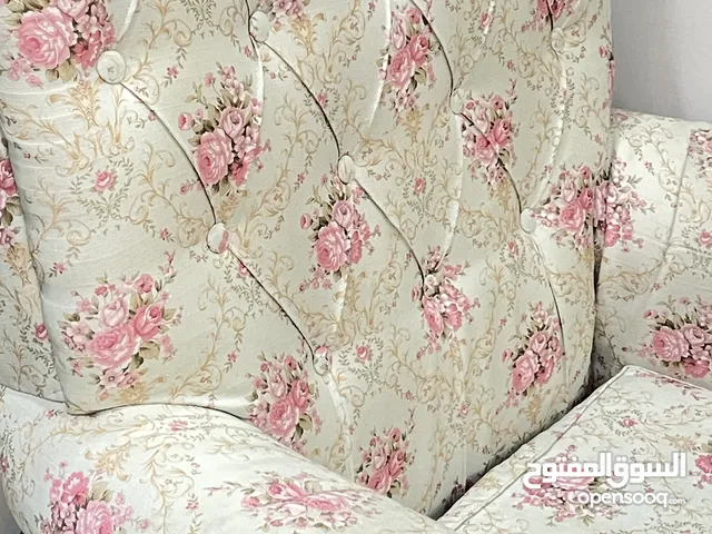 one person second hand sofa/chair 20 dinnar