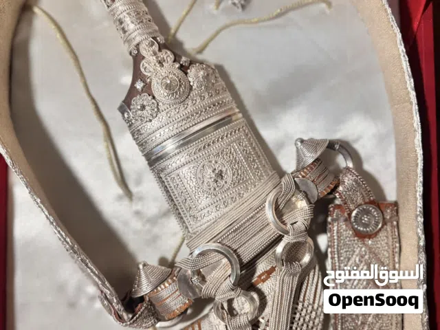 خنجر سعيدية قديمة بصياغة ثقيلة