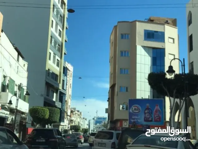 مبنى استثماري تجاري للبيع او الاجار علي الطريق الرئيسي في شارع ميزران  موقع ممتاز