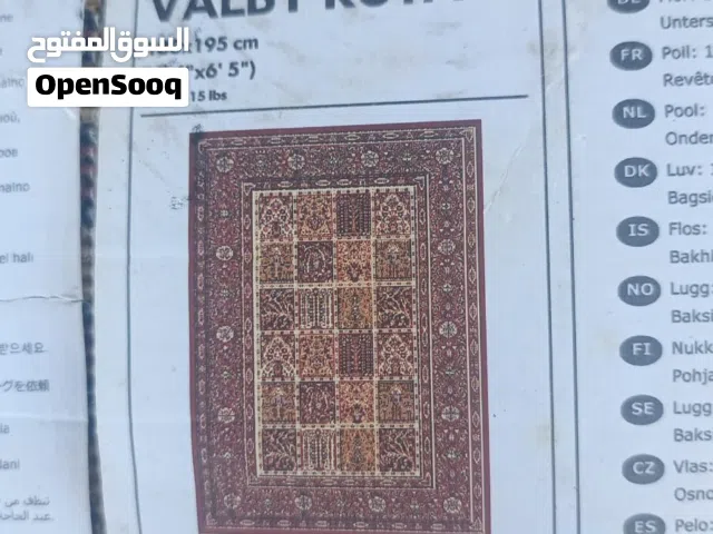سجاد لون خمري