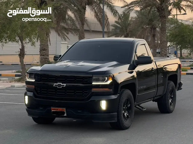 For sale Sevorlet Silverado Model 2018 للبيع شفورليه سلفرادو موديل 2018 بحاله ممتازه جدا بدون