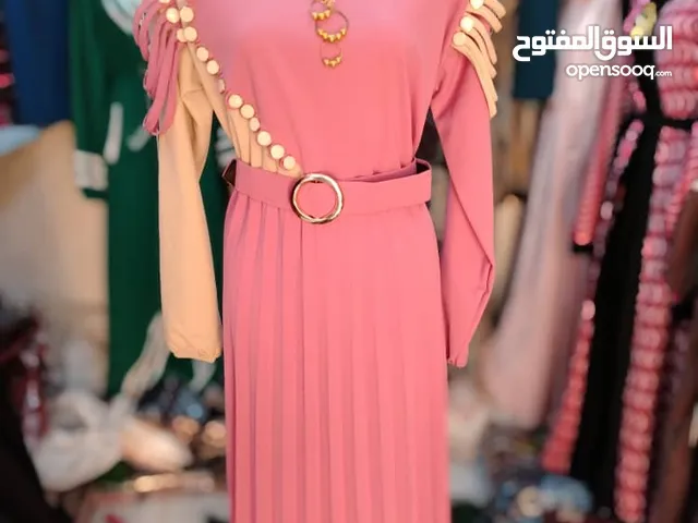 لأنك تستحقين الأجمل، عبايات ، طرح فساتين بين يديك