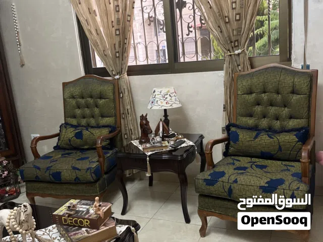كنب صالة سبع مقاعد معيشة خشب زان تفصيل بحالة ممتازة