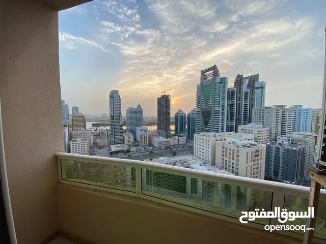 (محمد سعد) غرفتين وصاله مفروش للايجار الشهري بالقاسميه اطلاله مفتوحه رائعه مع فرش سوبر ديلوكس
