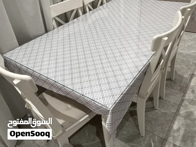 طاولة طعام ايكيا