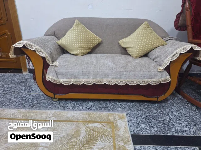 تخم قنفات 4قطع اسفنج تتكون من قطعة صغيرة و قطعتان كبيرة الحجم تسع 4 اشخاص و قطعة حجم وسط تسع شخصين