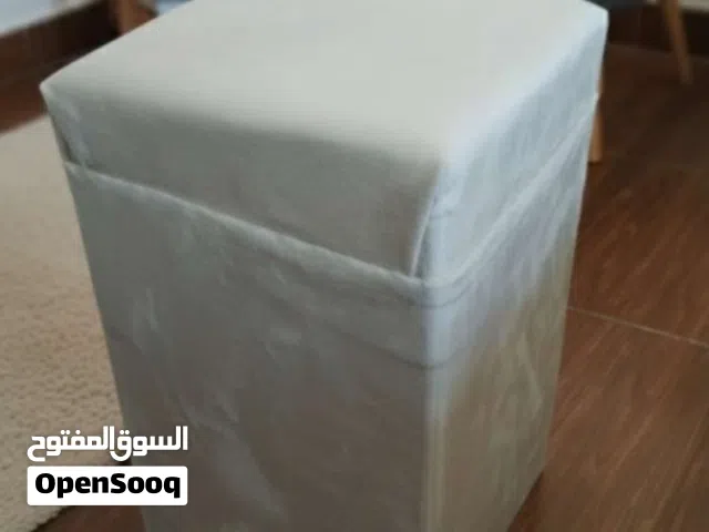 كرسي تواليت لون افوايت خشب مغلق للبيع