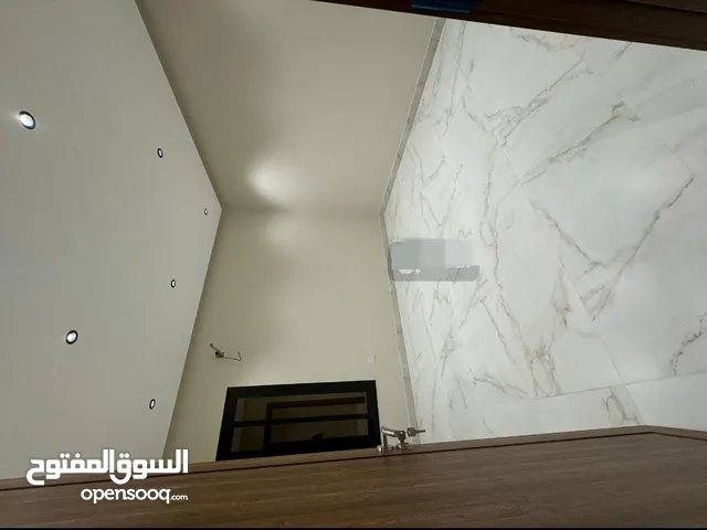 180 m2 3 Bedrooms Apartments for Rent in Tabuk Al safa