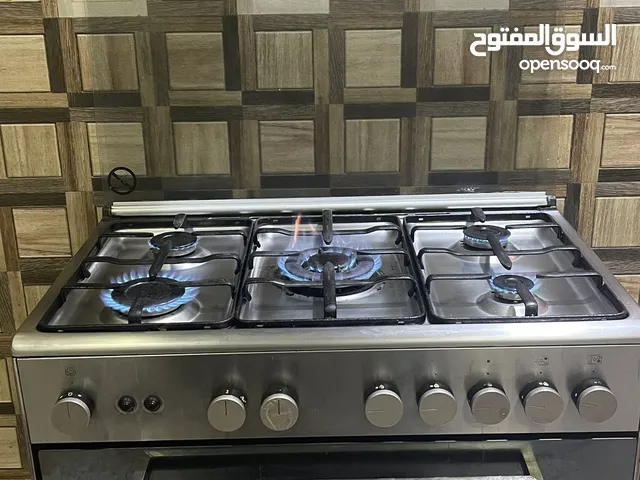 للبيع طباخ نظيف وشغال
