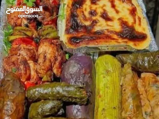 عايز تطعِم محتاج؟ ولا تكرّم ضيوفك بأفضل شكل؟ احنا الحل! وجبات جاهزة.. ومشرفة تطعِم بيها لوجه الله