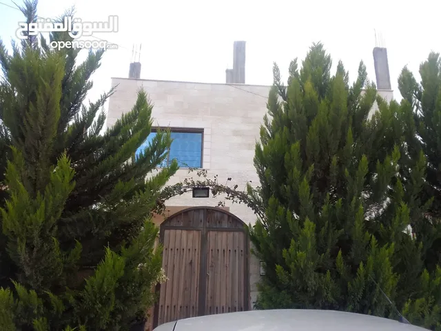 172 m2 More than 6 bedrooms Townhouse for Sale in Salt Ein Al-Basha