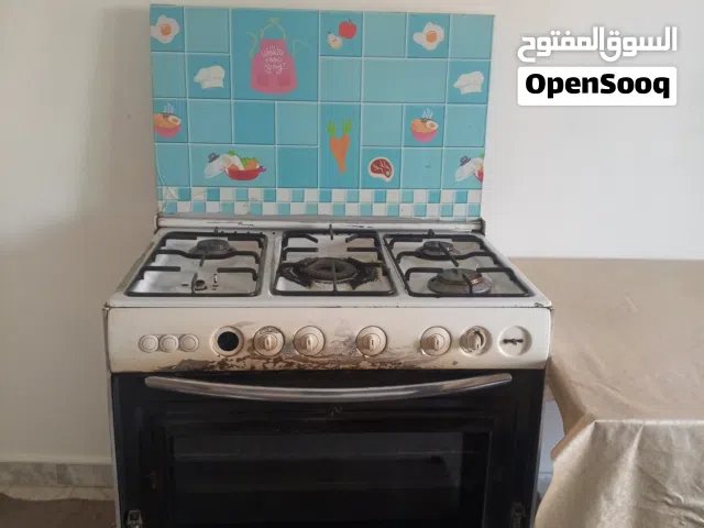 غاز مع فرن الفرن بحالة الوكالة