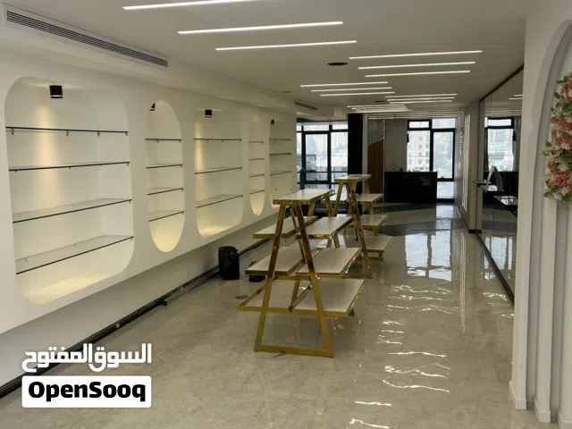 محل تجاري في المصيون مكون  من طابقين بمساحة 160 متر مقابل بنك الصفا الشارع الرئيسي