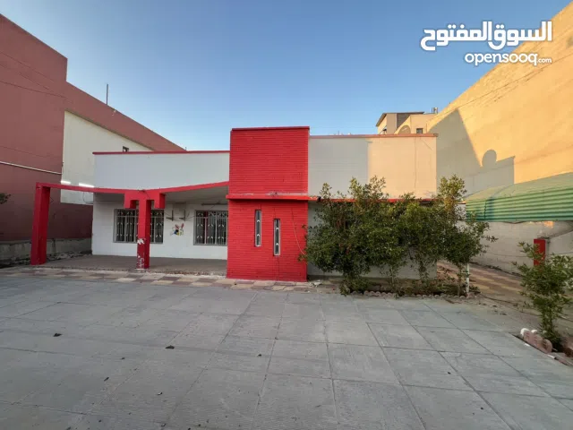 بيت تجاري للايجار في حي العدل شارع القادة الرئيسي