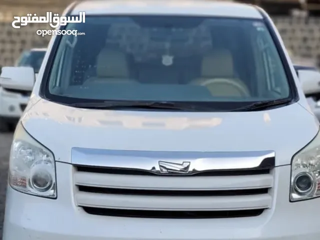 مطلوب باص صغير او نوها نضيف للايجار الشهري