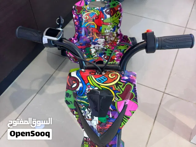 Electric Drift Trike / Scooter with Charger – Only 6 Months Old!