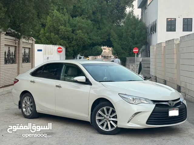 TOYOTA CAMRY GLX 2017