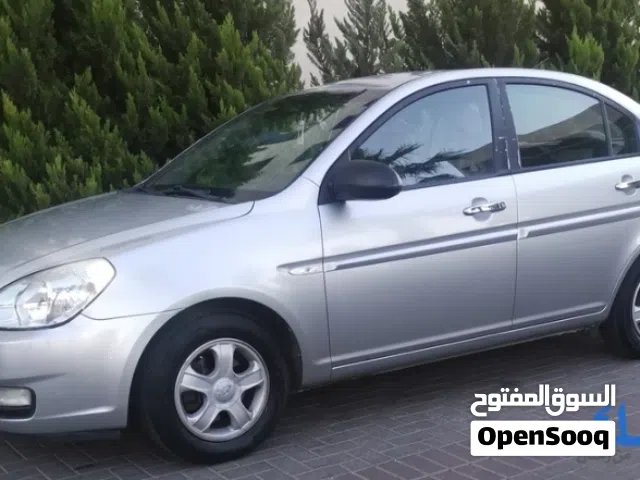 2006 هيونداي فيرنا Standard