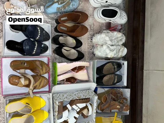 احذية نسائية جديدة شلعة كامله