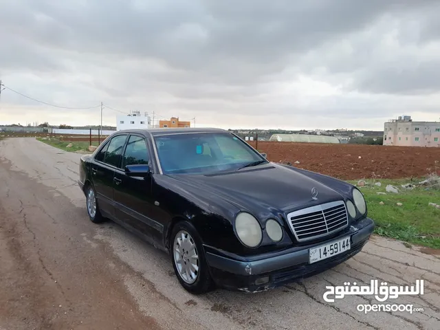 مرسيدس قرش ونص E200  1997