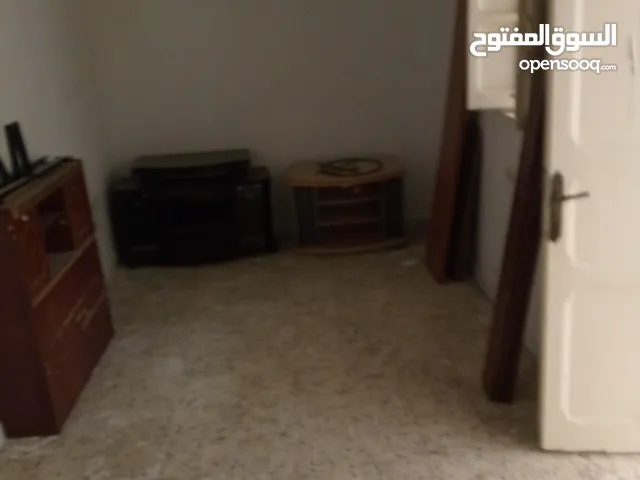 100 m2 2 Bedrooms Townhouse for Rent in Tripoli Al-Nofliyen