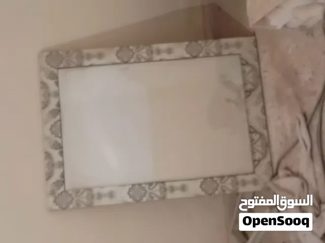 مرايا  الطول متر و20 والعرض 80