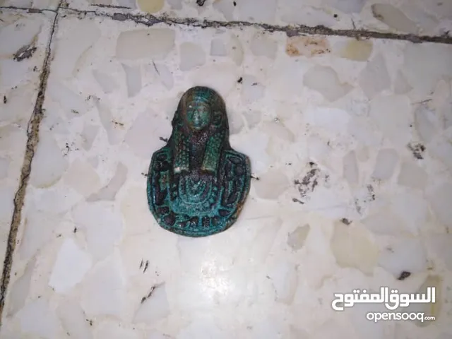 قطع اثرية ذهب و احجار كريمة لازورد وكهرمان فرعوني روماني وبيزنطي 400
