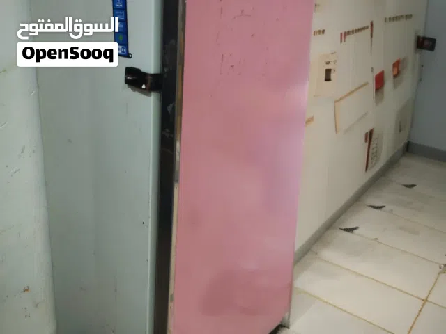 خزانه حديد من ايكيا تصلح لحفظ المستندات المهمه قويه جدا