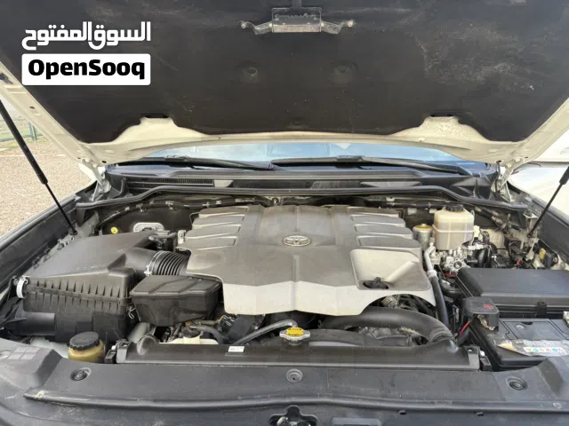 2016 تويوتا لاند كروزر GXR