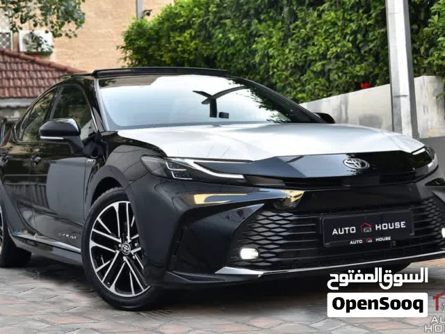 2025 Toyota Camry LE HEV