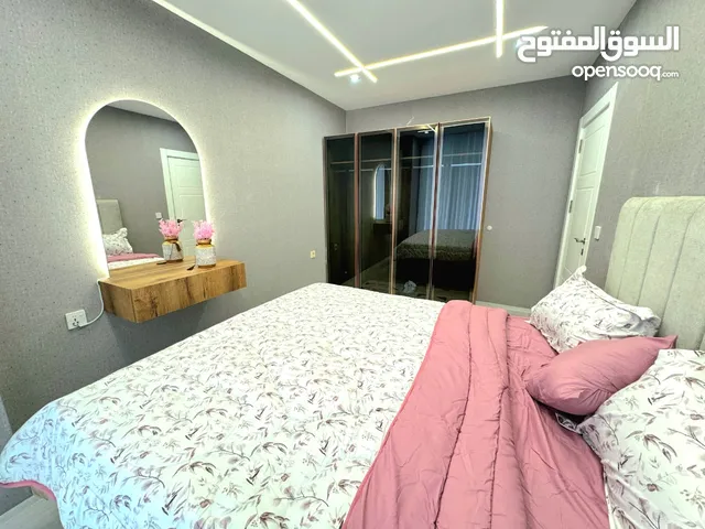 شقه ايجار في مجمع لالاف ايربود بمساحة 108