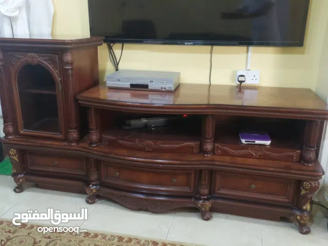 للبيع طاولة تلفزيون