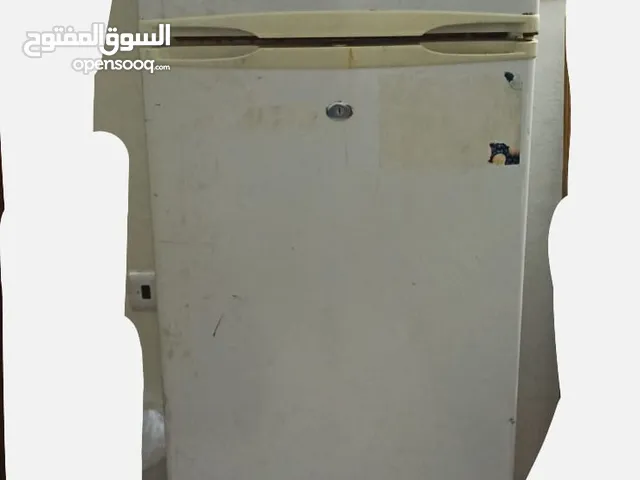 samsung frez . used refrigerator well condition. cooling and D frez also ice very good.