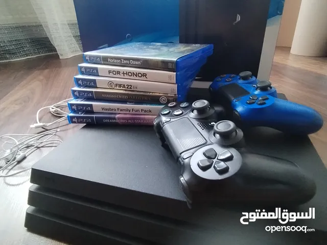 Ps4 1TB. Avec 6 CD