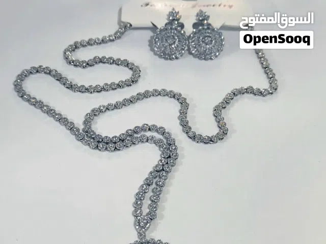 قلادة زريكون (شبيه ألماس) بسعر مميز