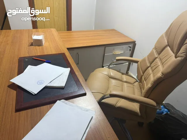 اثاث مكتبي