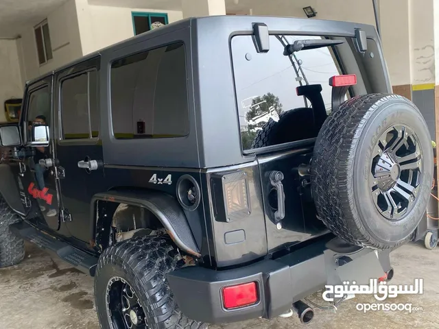 جيب رانجلر صحاري