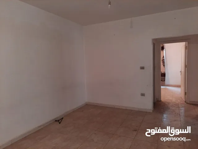 95 m2 3 Bedrooms Townhouse for Rent in Zarqa Madinet El Sharq