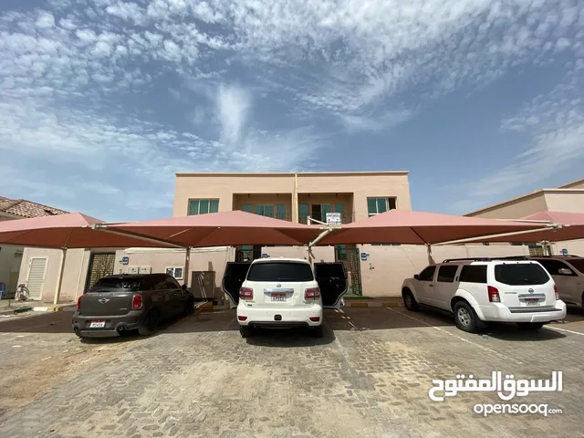 Nice town house villa for rent in Mohammad bin Zayed city فيلا مميزه للإيجار في مدينة محمد بن زايد