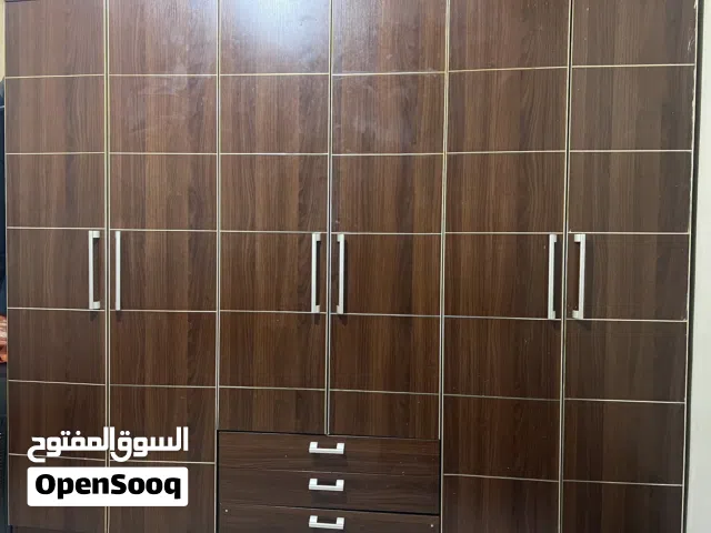 خزانة ملابس كبيرة ست ابواب وثلاث جوارير