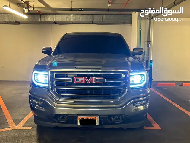 GMC Sierra Standard in Southern Governorate