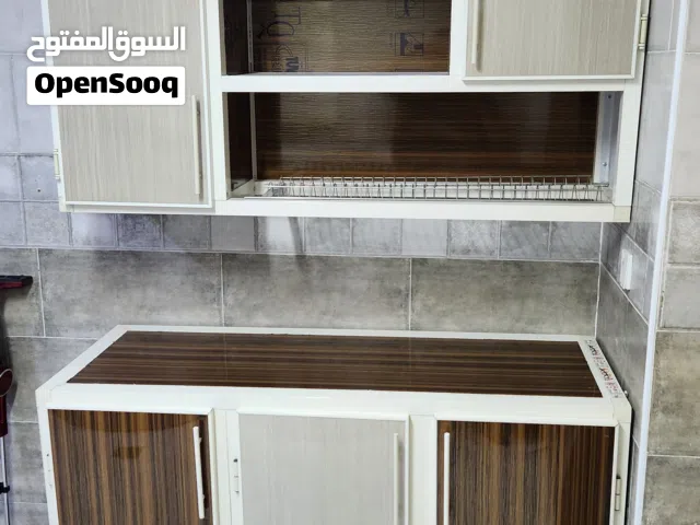 سيت كاونترات مطبخ ألمنيوم مودرن متكامل (3 قطع مع السينك) بحالة ممتازة جداً