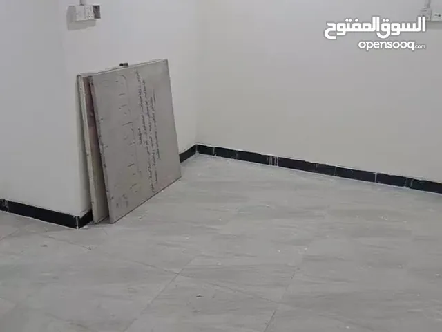 100m2 2 Bedrooms Apartments for Rent in Basra Al Asdiqaa